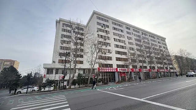 Kirayə verilir 6 otaqlı ofis 120 m² — Bakı 6 otaq 120.00 m²