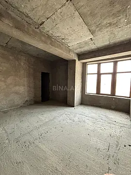 Satılır 4 otaqlı mənzil 230 m²