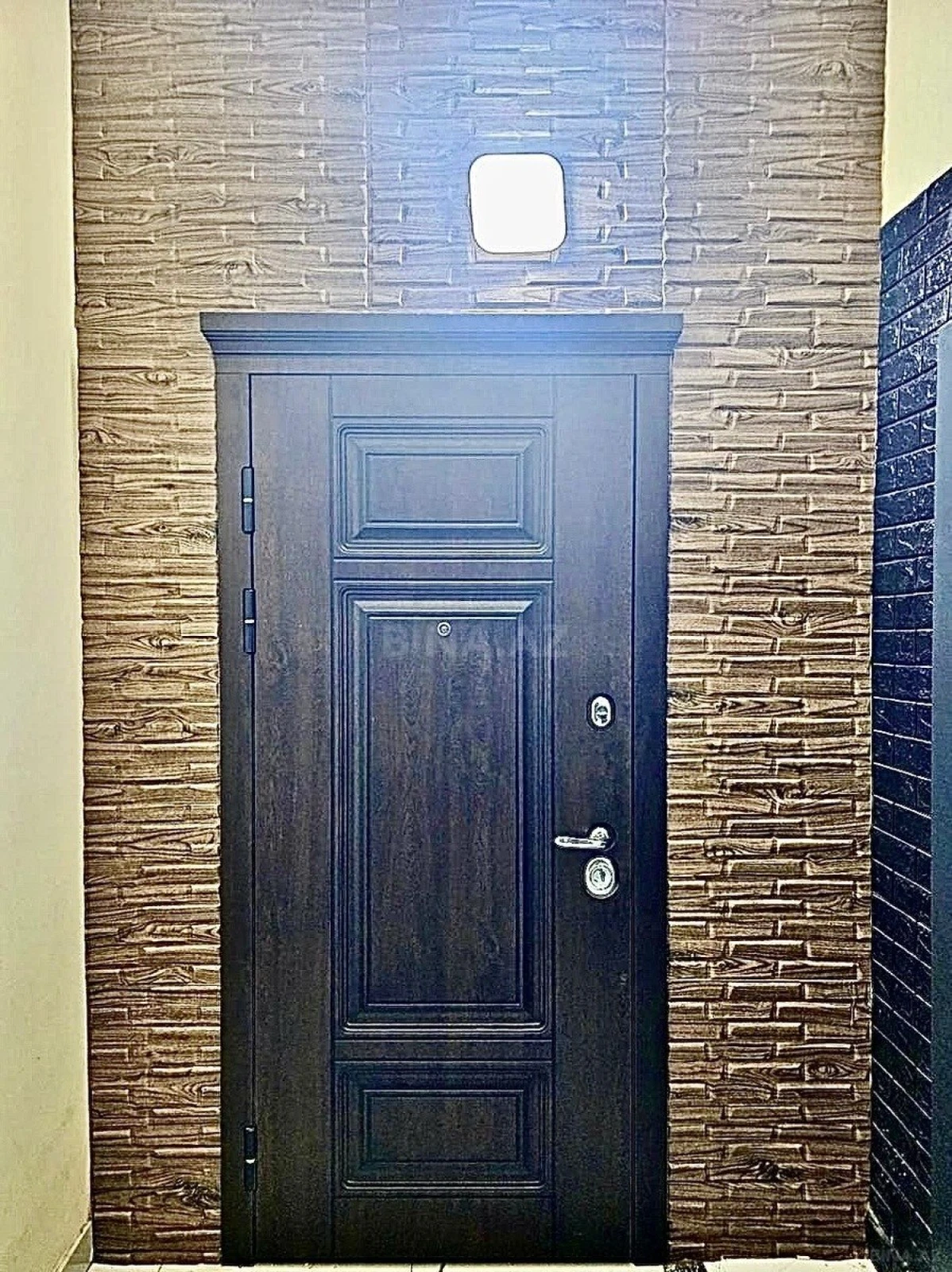 Satılır 4 otaqlı mənzil 192 m²