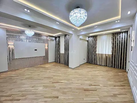 Satılır 4 otaqlı mənzil 192 m²