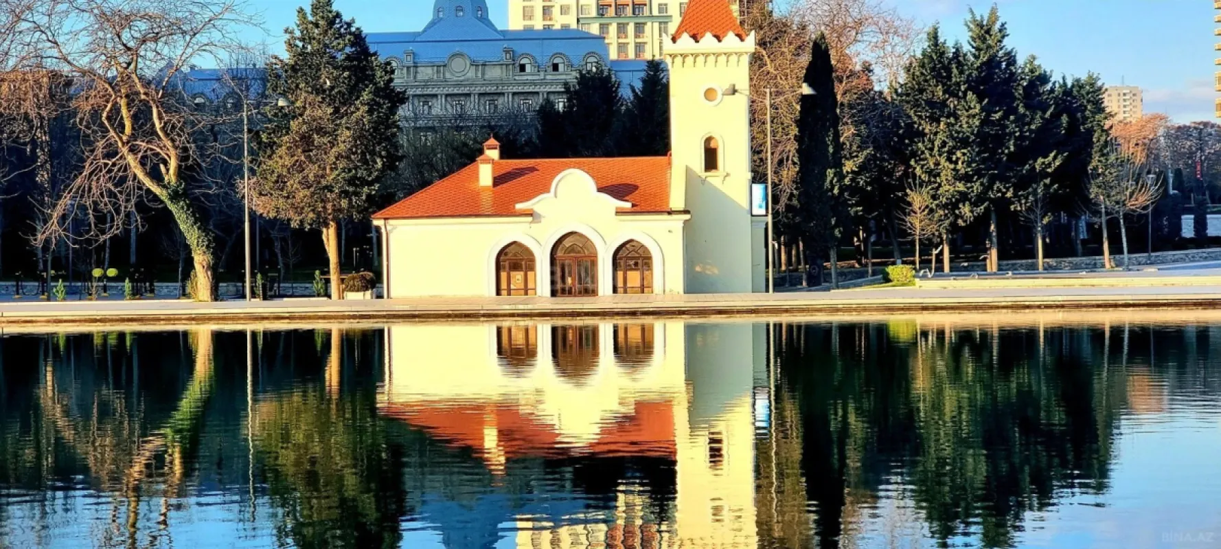 Satılır 4 otaqlı mənzil 192 m²