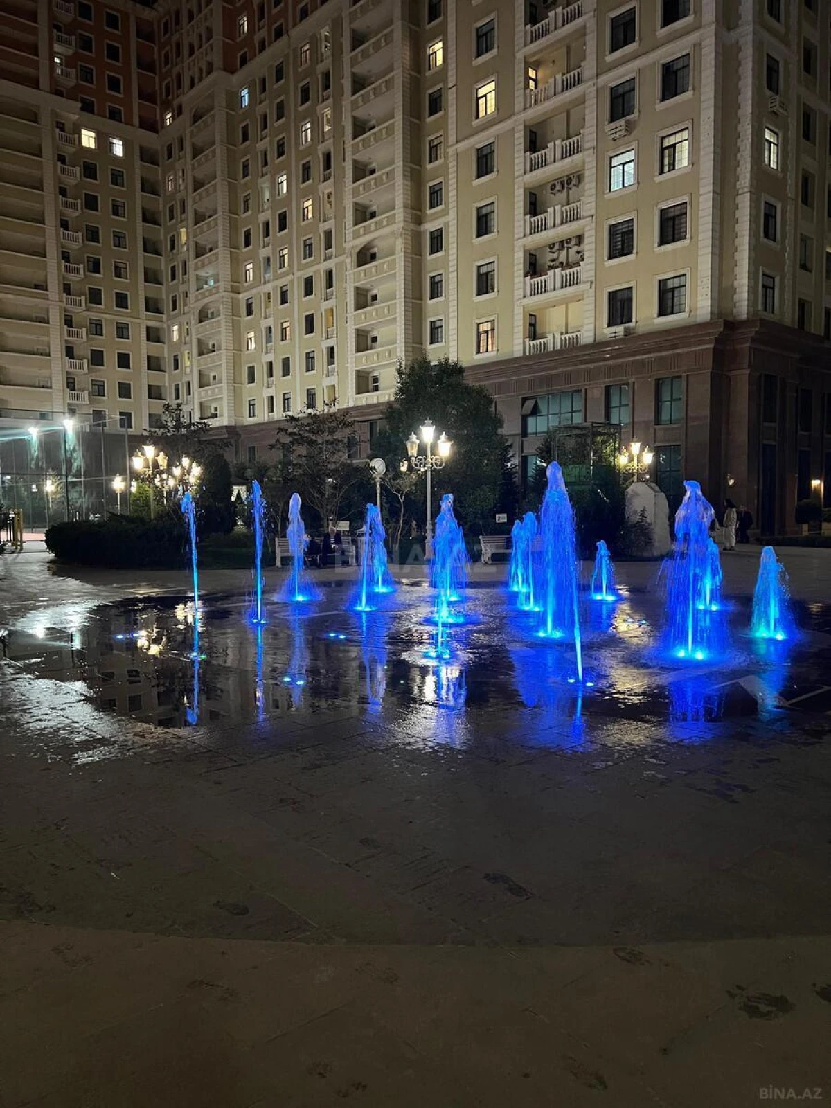 Satılır 2 otaqlı mənzil 68 m²