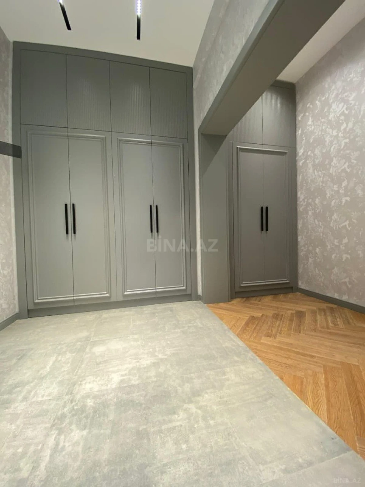 Satılır 2 otaqlı mənzil 68 m²
