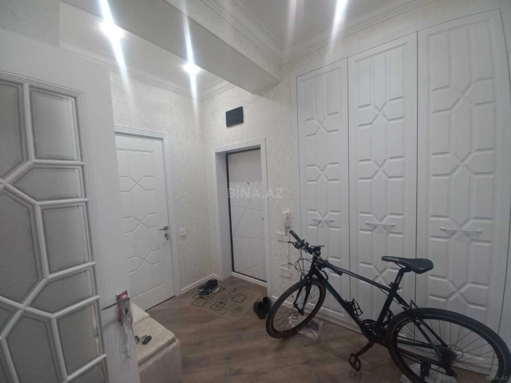 Satılır 3 otaqlı mənzil 70 m²