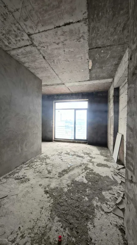 Satılır 8 otaqlı mənzil 790 m²