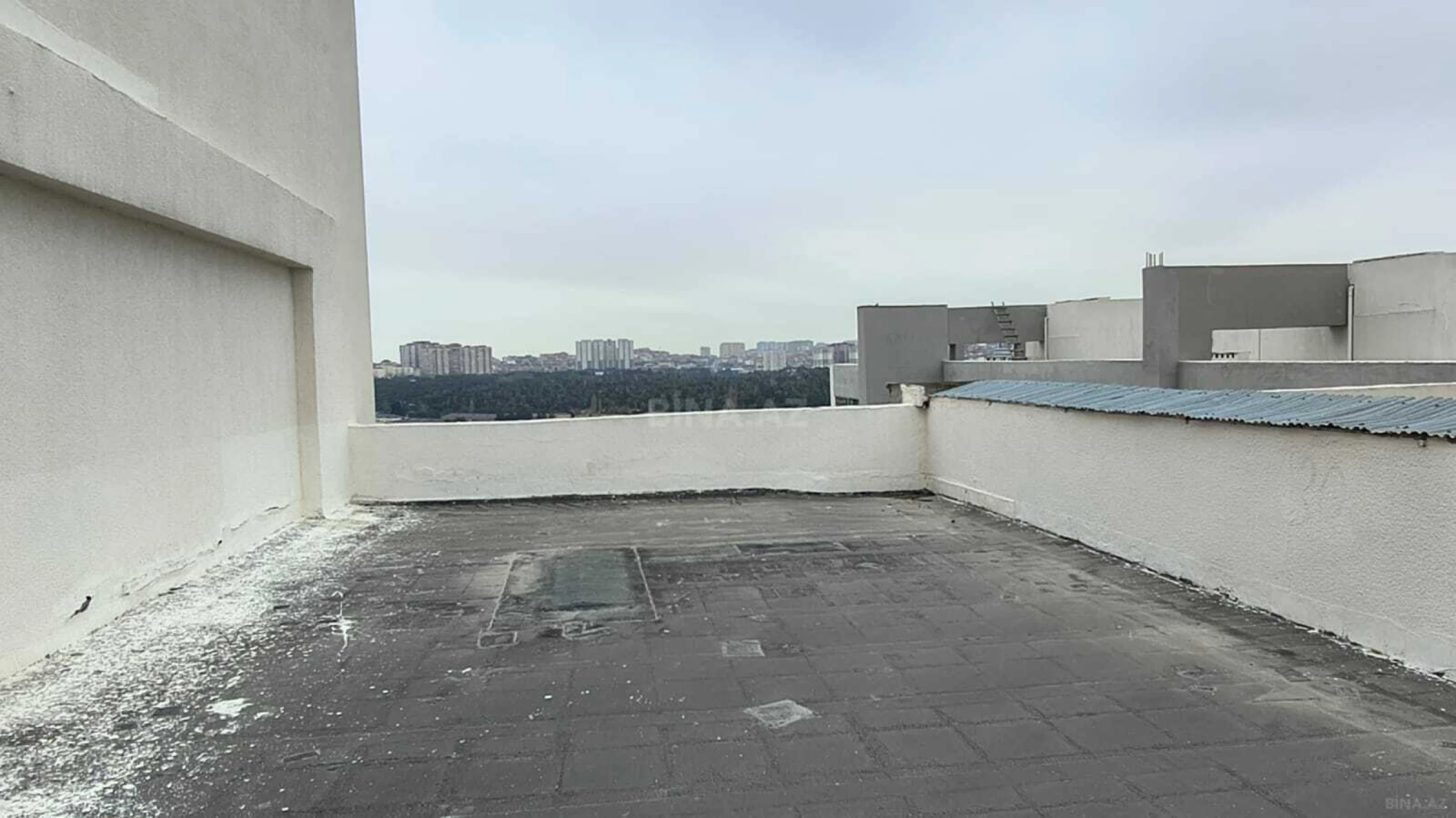 Satılır 8 otaqlı mənzil 790 m²