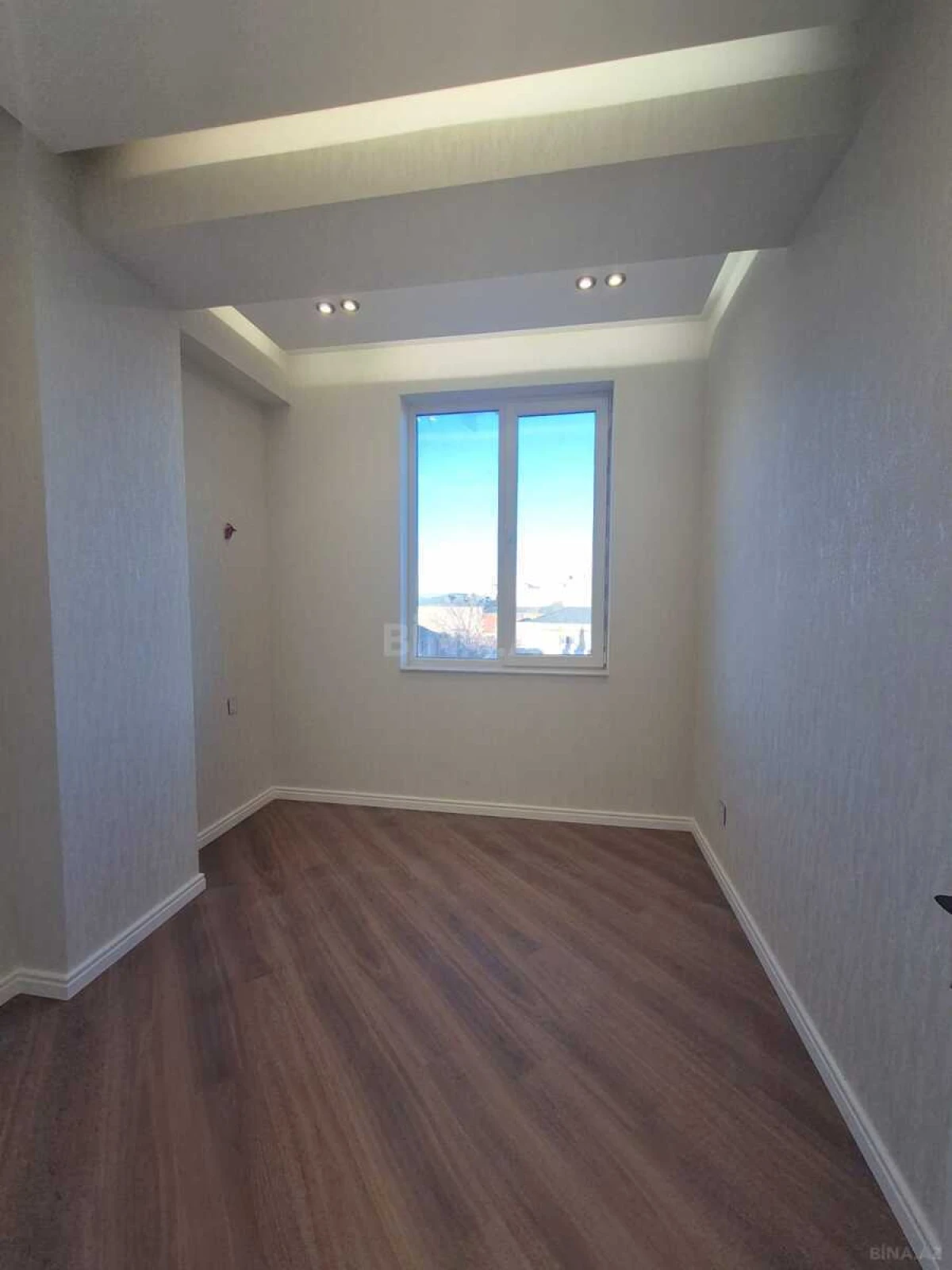 Satılır 2 otaqlı mənzil 42 m²