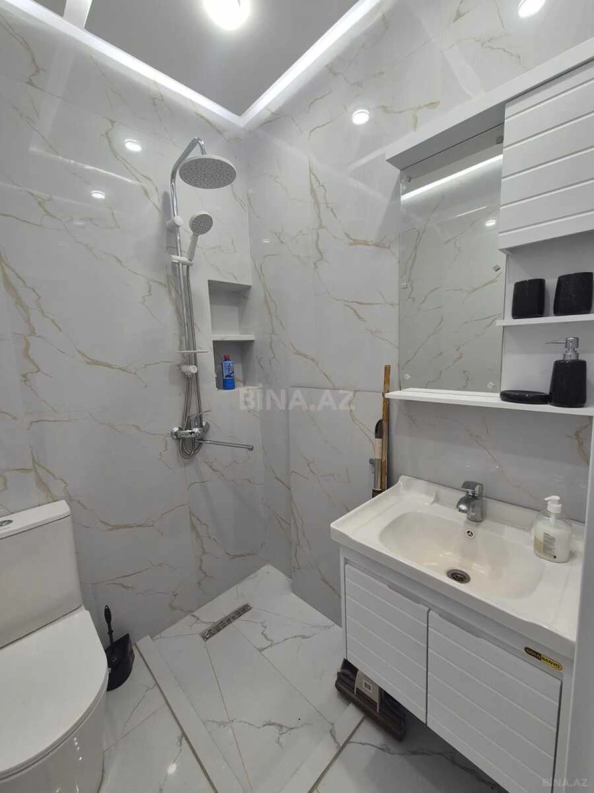Satılır 2 otaqlı mənzil 42 m²