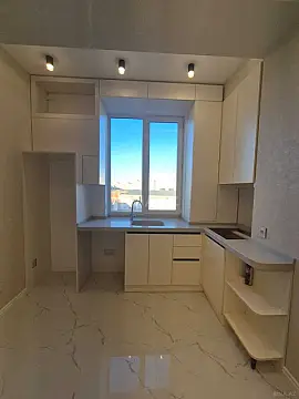 Satılır 2 otaqlı mənzil 42 m²