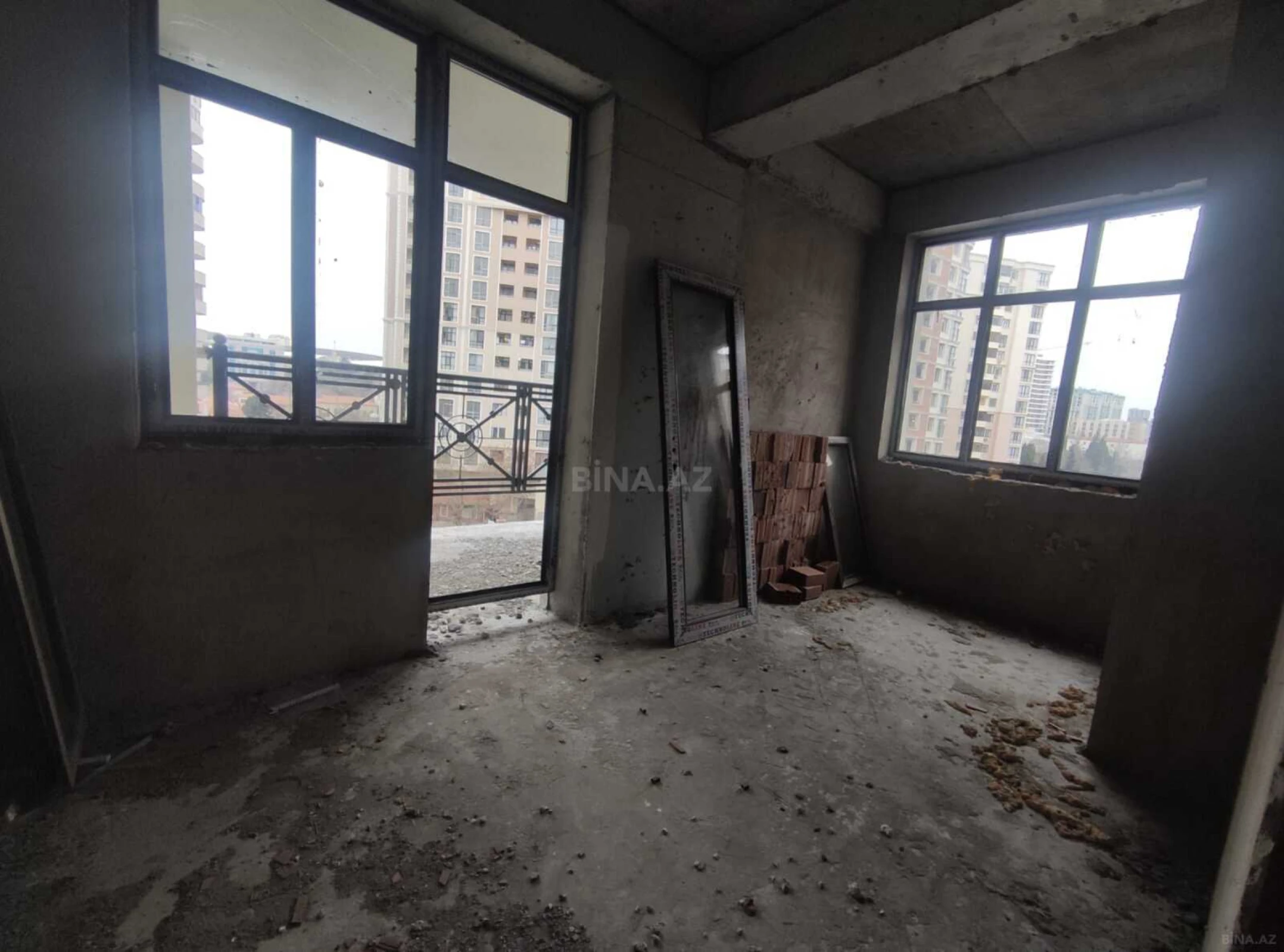 Satılır 3 otaqlı mənzil 88 m²