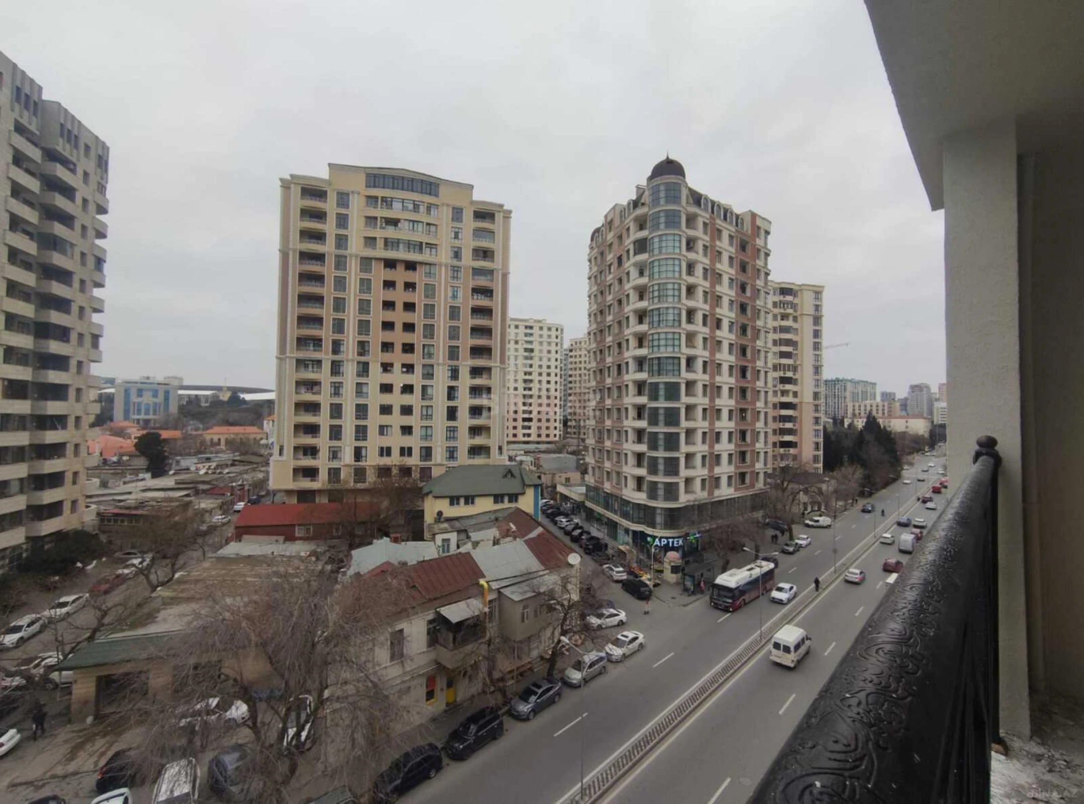 Satılır 3 otaqlı mənzil 88 m²