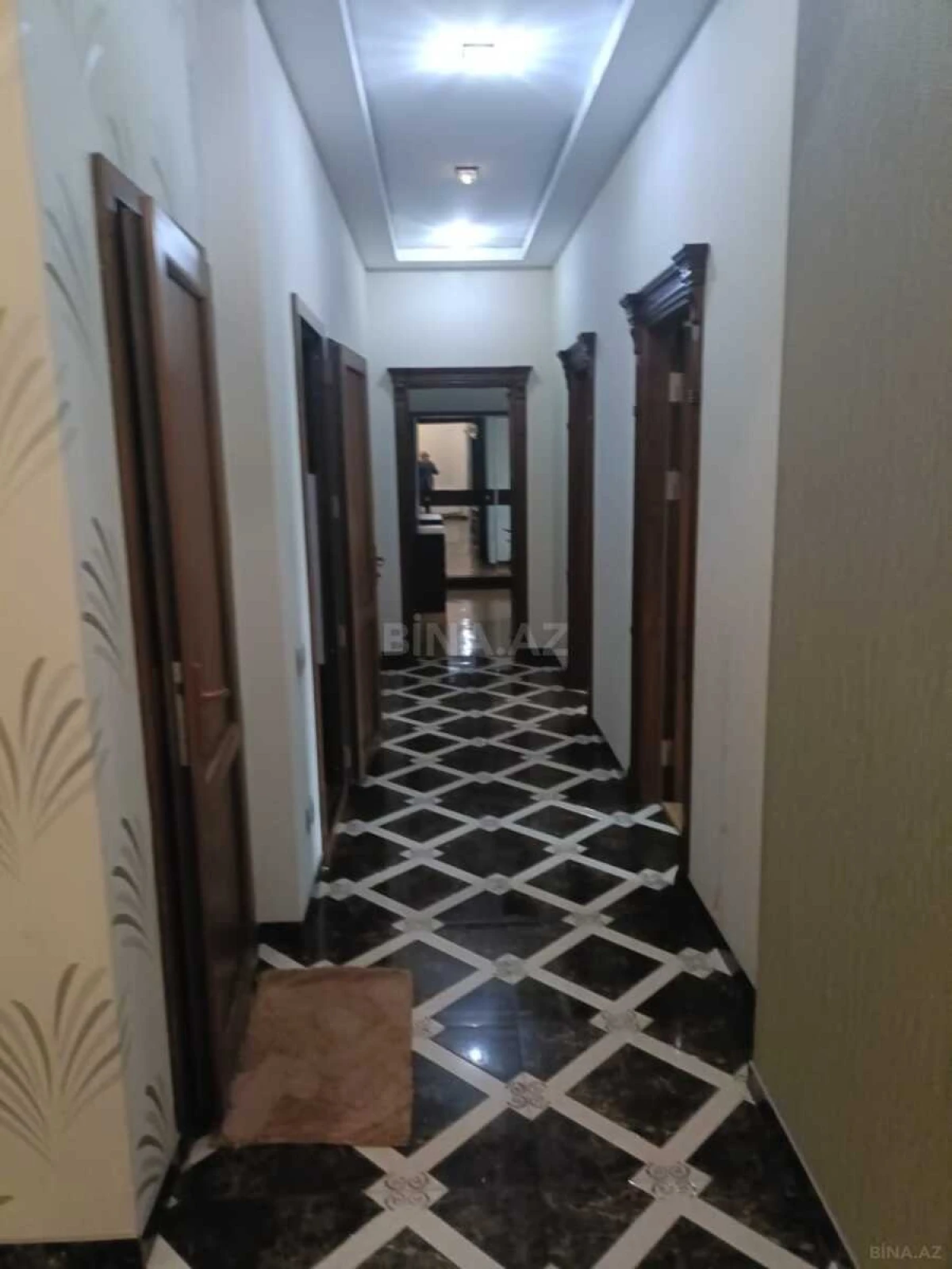 Kirayə verilir 3 otaqlı mənzil 150 m²