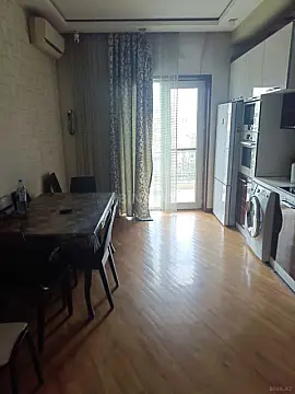 Kirayə verilir 3 otaqlı mənzil 150 m²