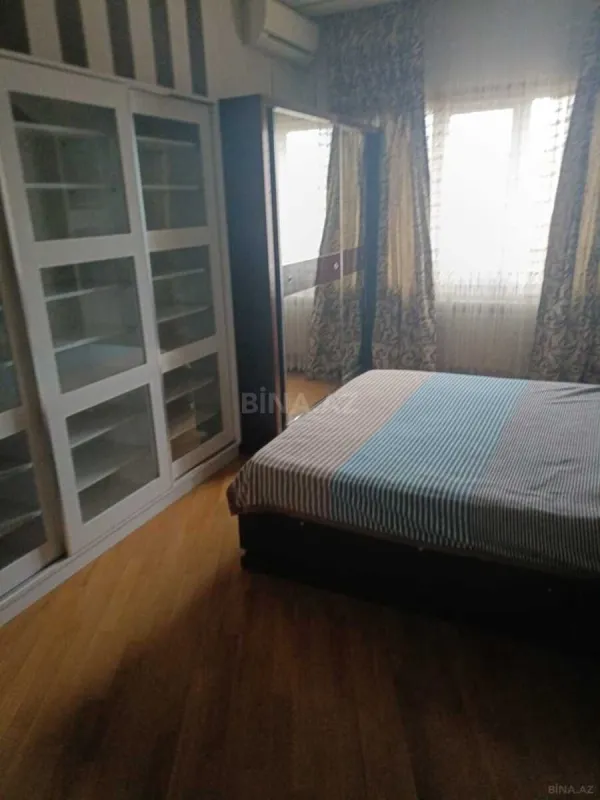 Kirayə verilir 3 otaqlı mənzil 150 m²