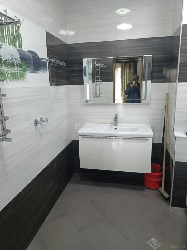 Kirayə verilir 3 otaqlı mənzil 150 m²