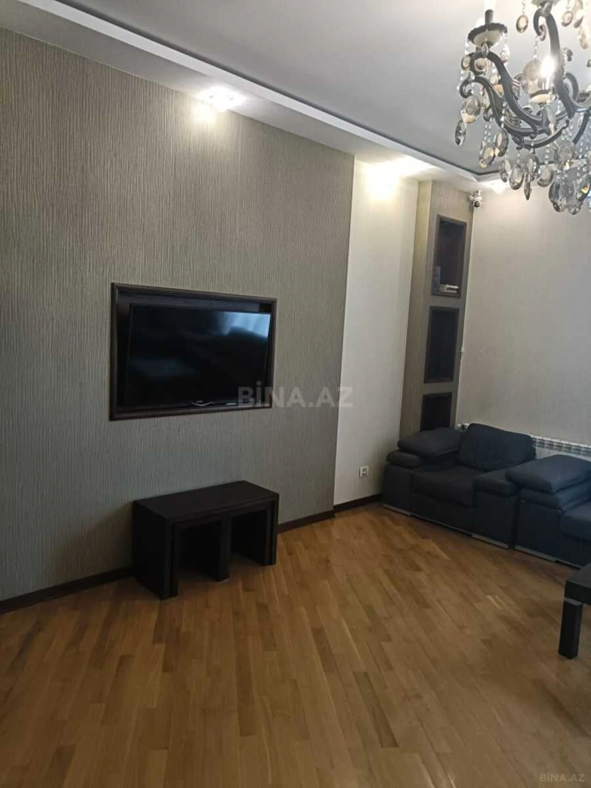 Kirayə verilir 3 otaqlı mənzil 150 m²