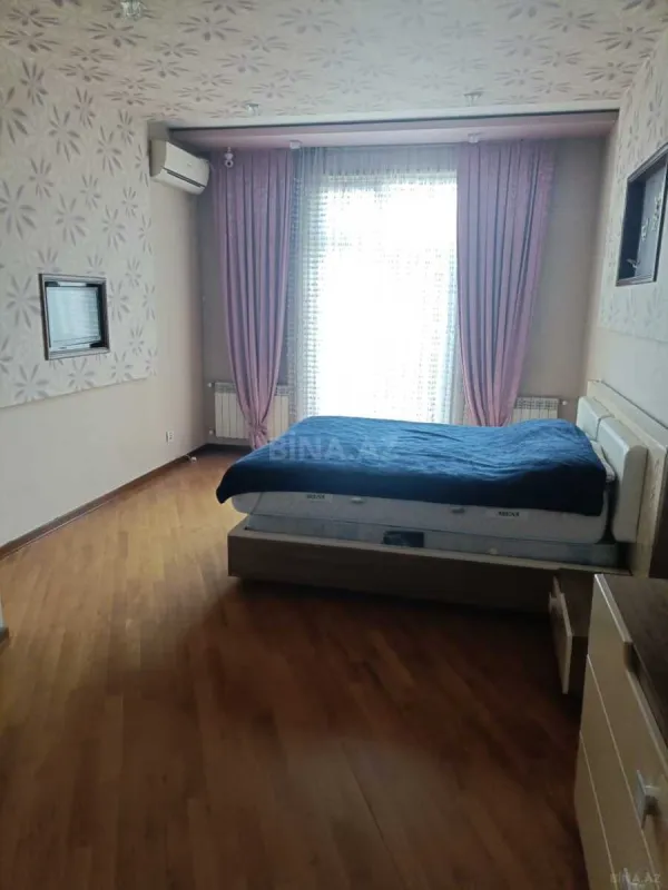 Kirayə verilir 3 otaqlı mənzil 150 m²