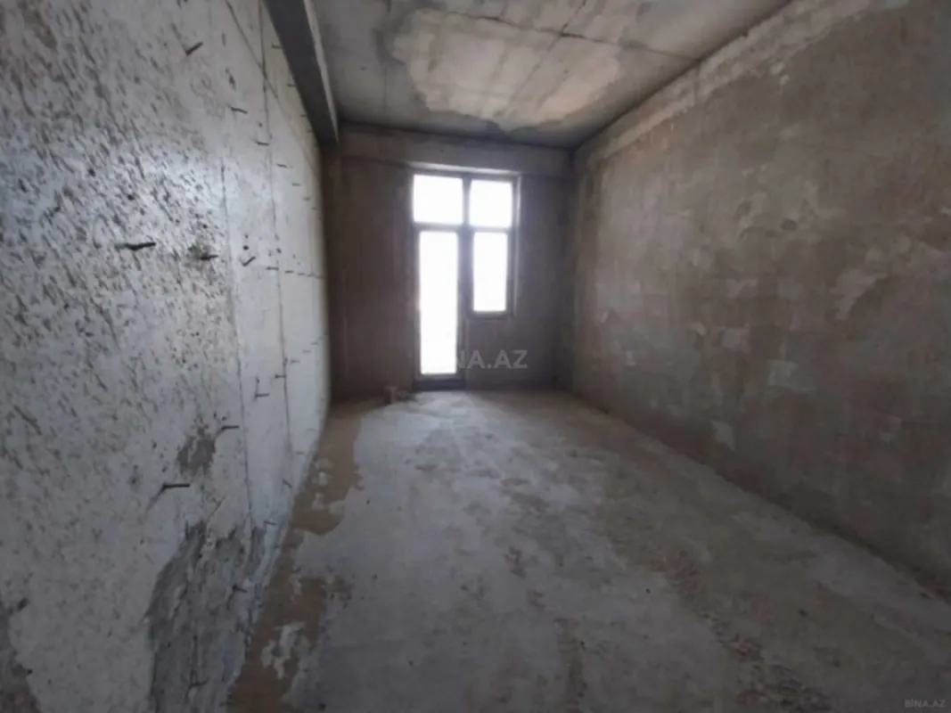 Satılır 3 otaqlı mənzil 134.8 m²