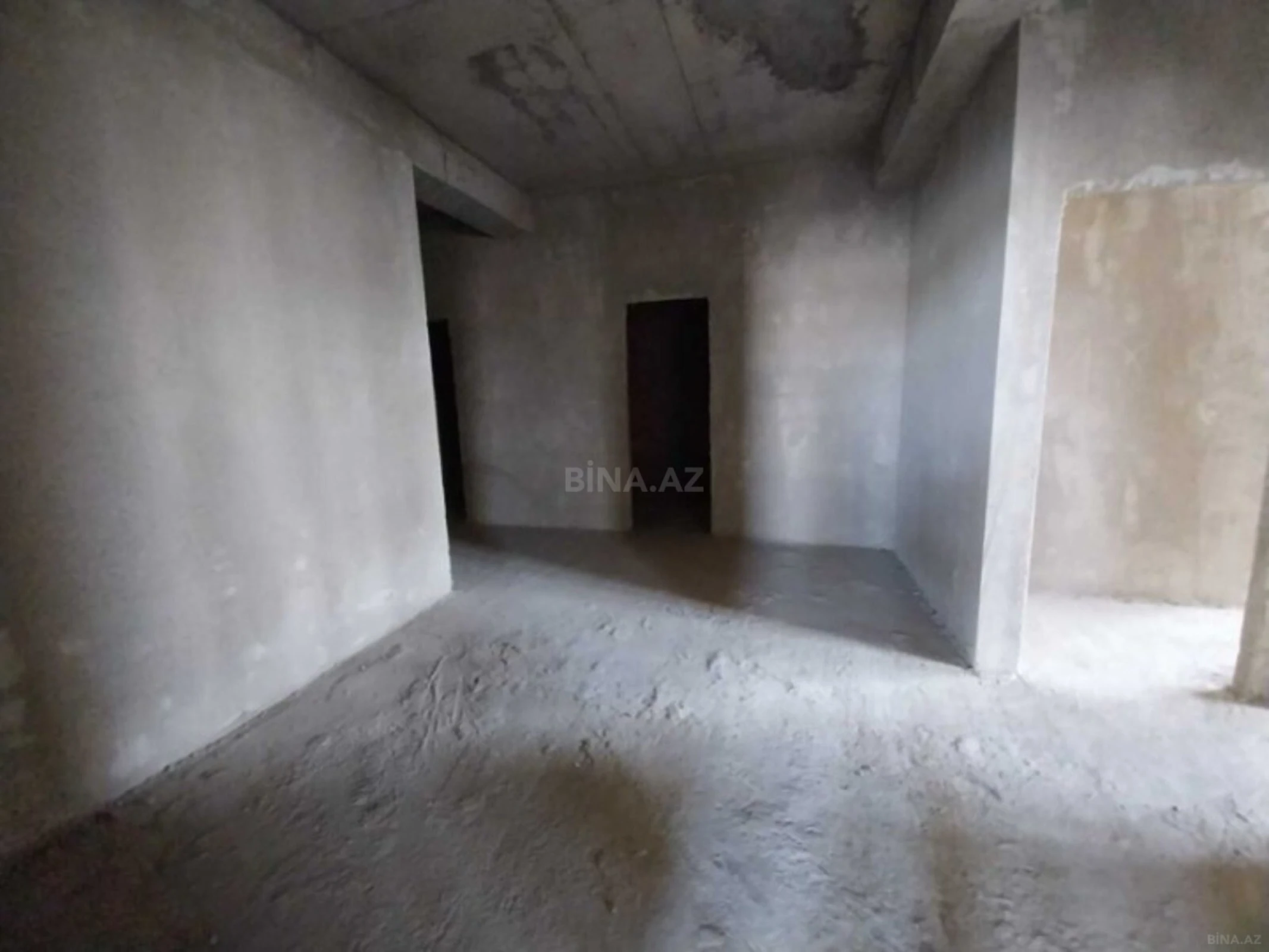Satılır 3 otaqlı mənzil 134.8 m²