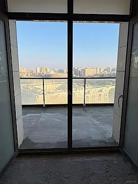 Satılır 4 otaqlı mənzil 200 m²