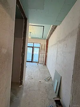 Satılır 4 otaqlı mənzil 200 m²