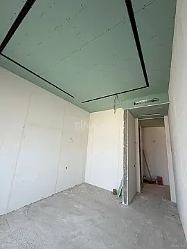 Satılır 4 otaqlı mənzil 200 m²