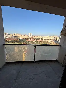 Satılır 4 otaqlı mənzil 200 m²