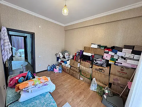 Satılır 4 otaqlı mənzil 110 m²