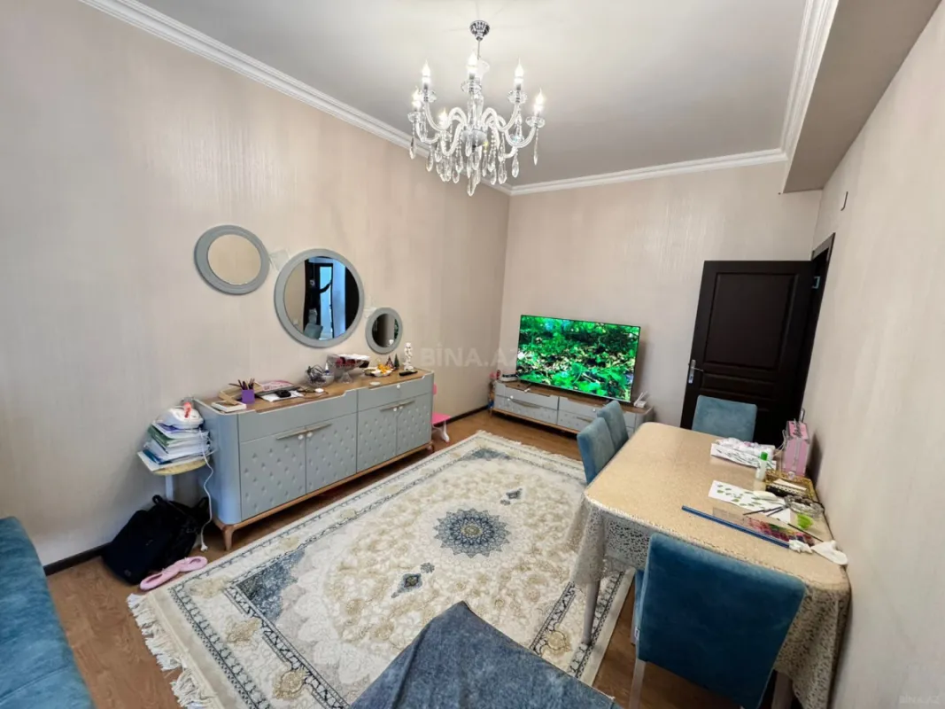 Satılır 4 otaqlı mənzil 110 m²