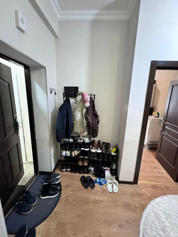 Satılır 4 otaqlı mənzil 110 m²