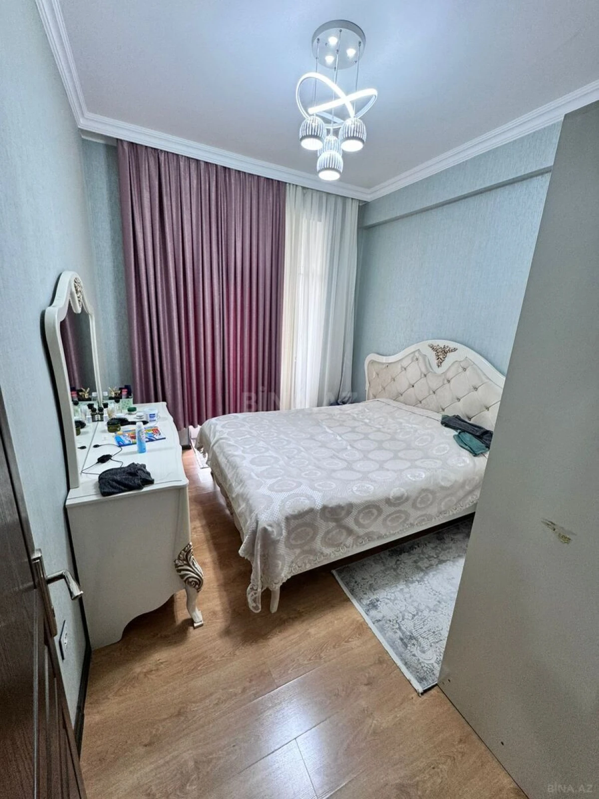 Satılır 4 otaqlı mənzil 110 m²