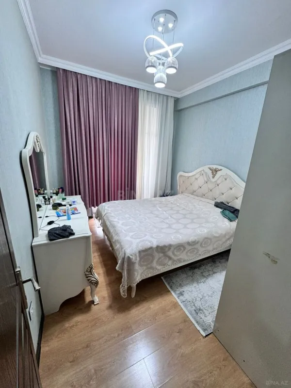 Satılır 4 otaqlı mənzil 110 m²