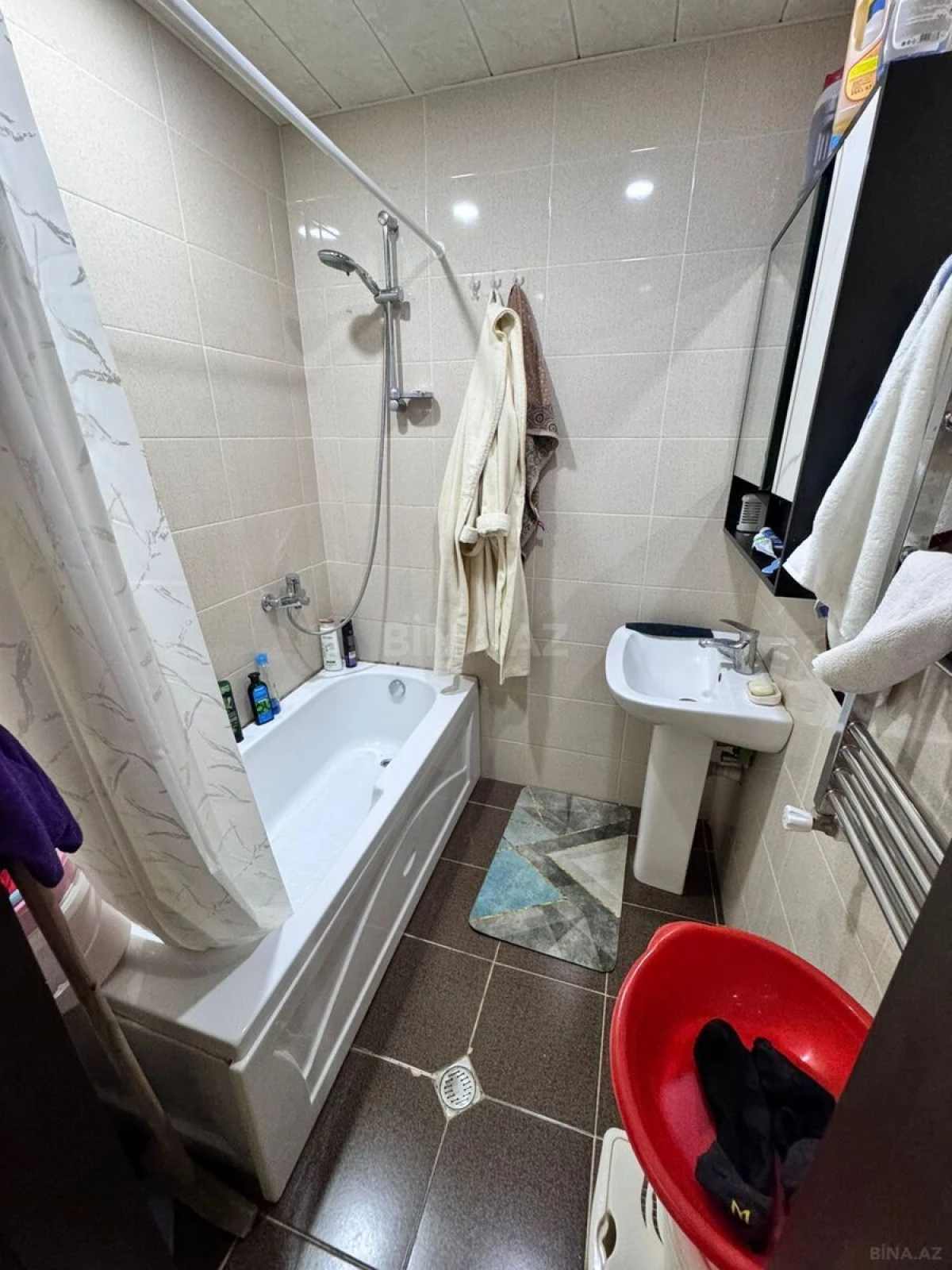 Satılır 4 otaqlı mənzil 110 m²