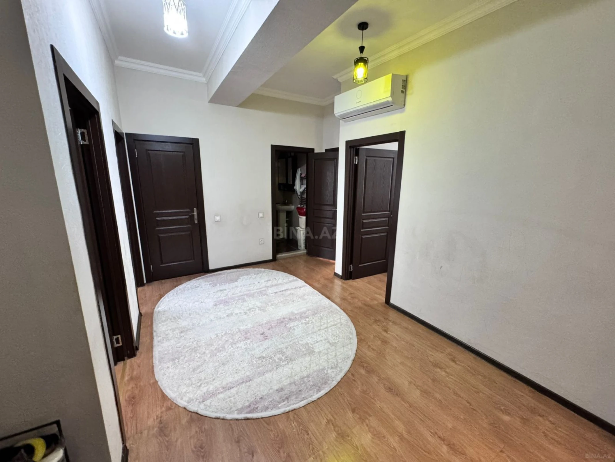 Satılır 4 otaqlı mənzil 110 m²