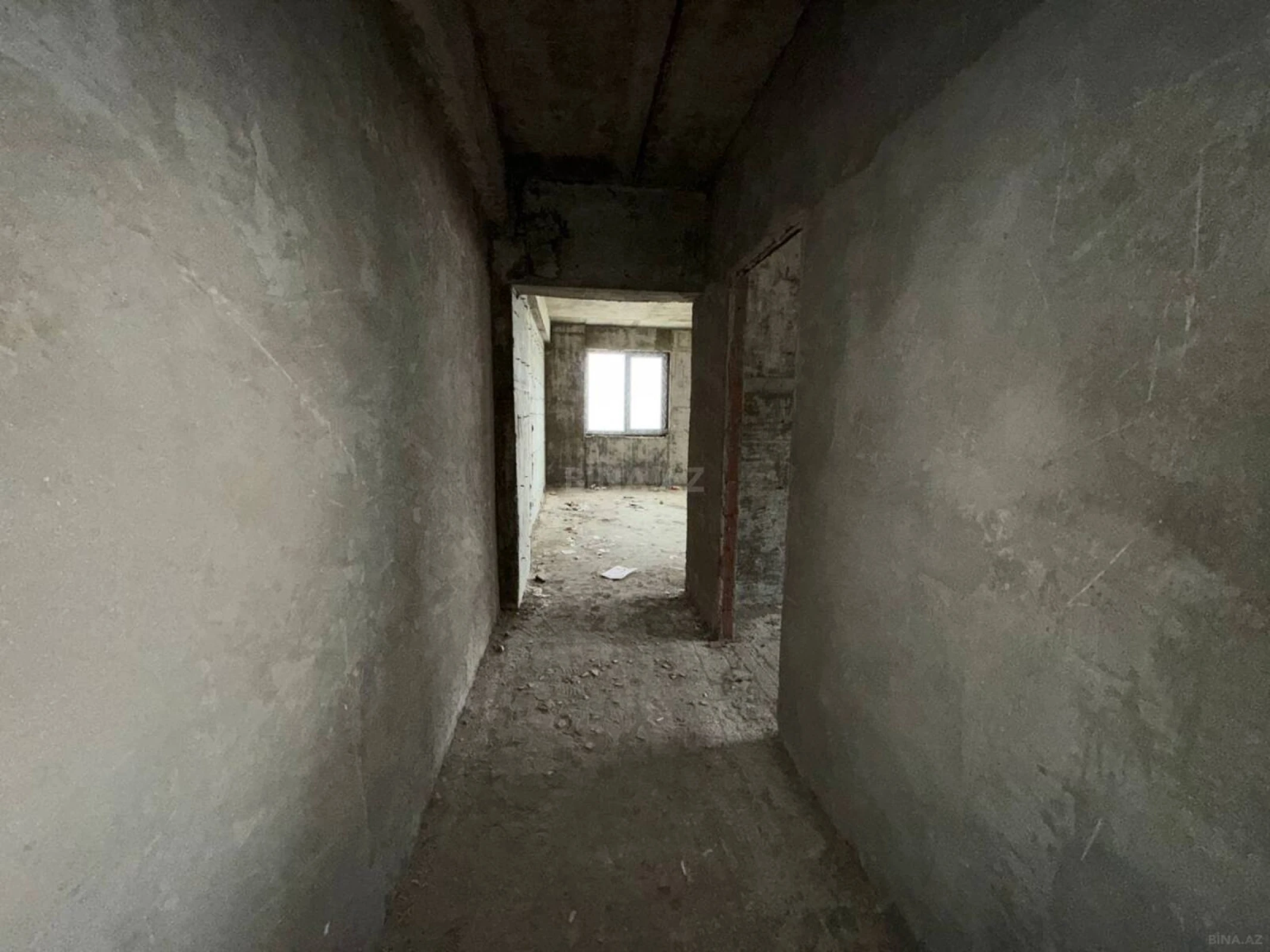 Satılır 2 otaqlı mənzil 107 m²