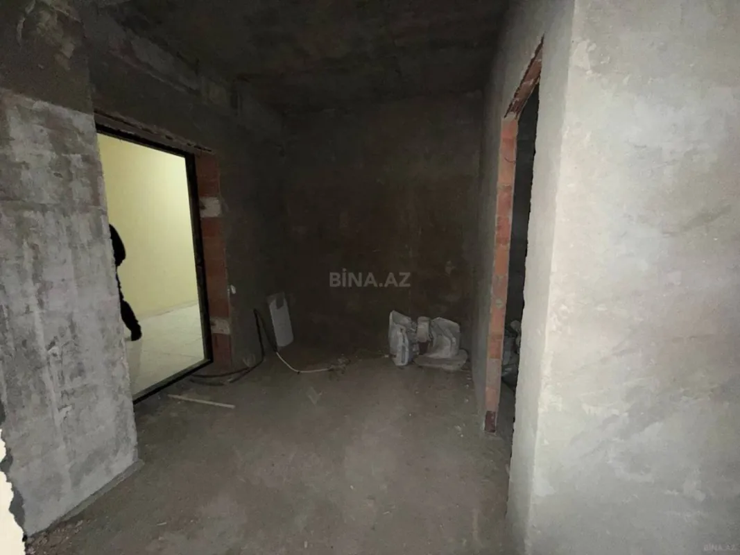 Satılır 2 otaqlı mənzil 107 m²