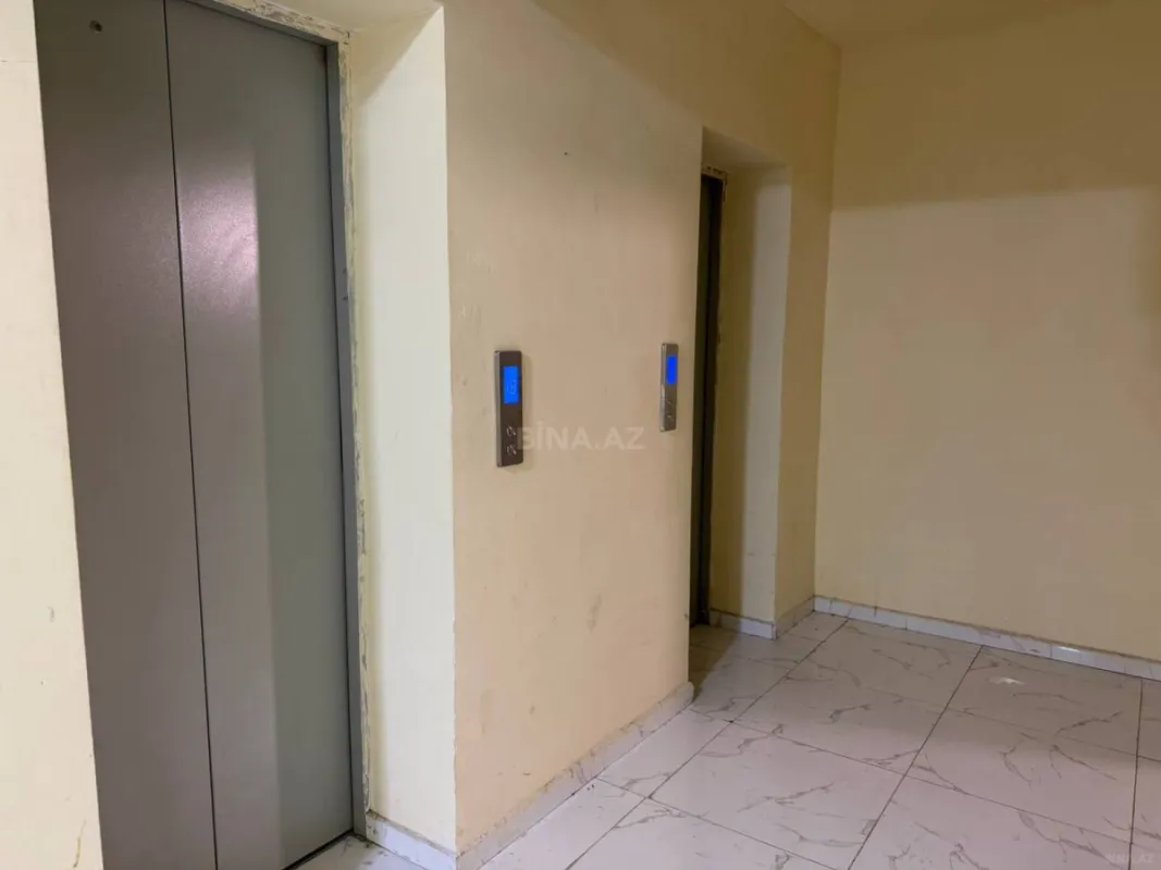 Satılır 2 otaqlı mənzil 107 m²