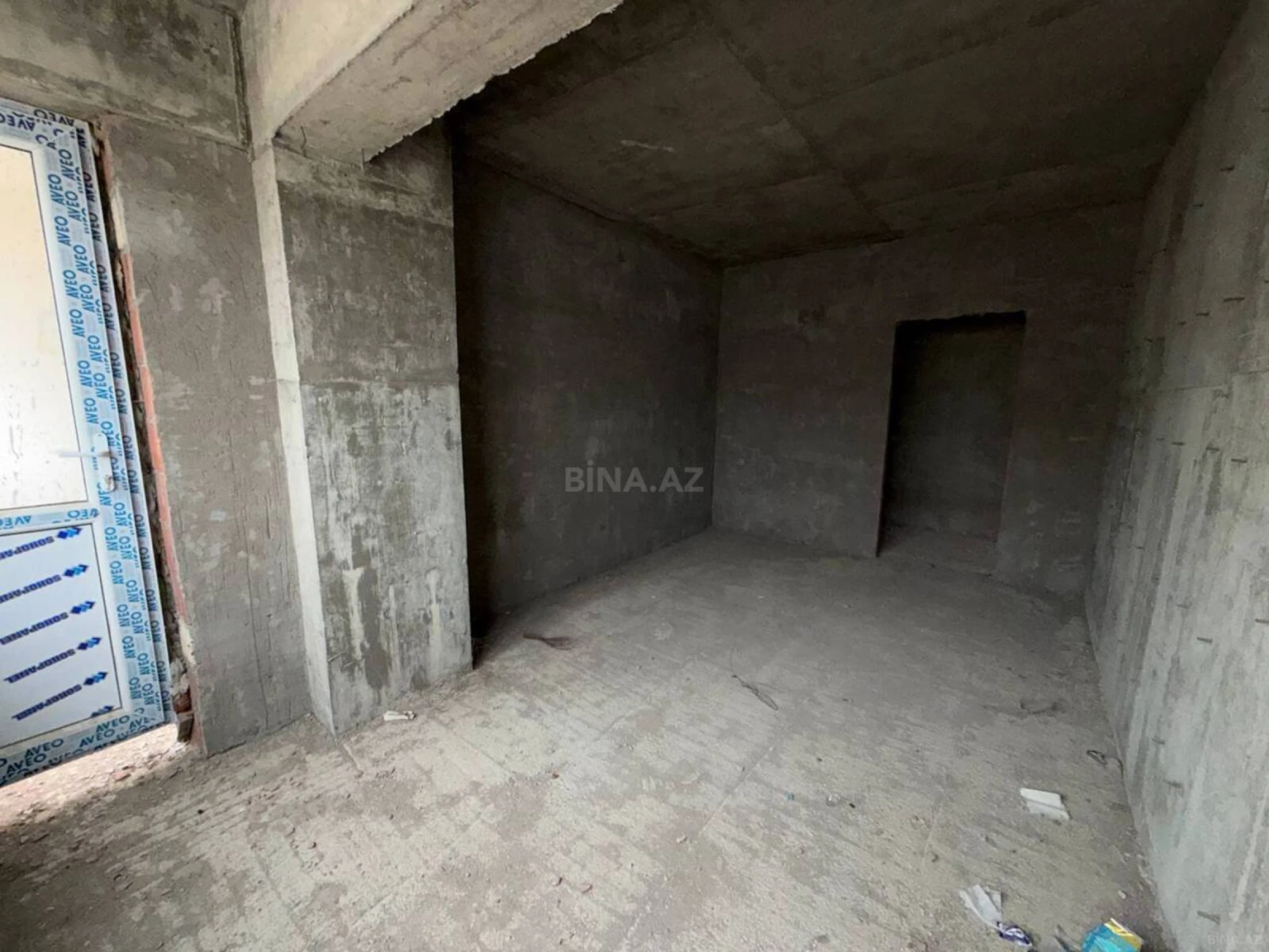 Satılır 2 otaqlı mənzil 107 m²