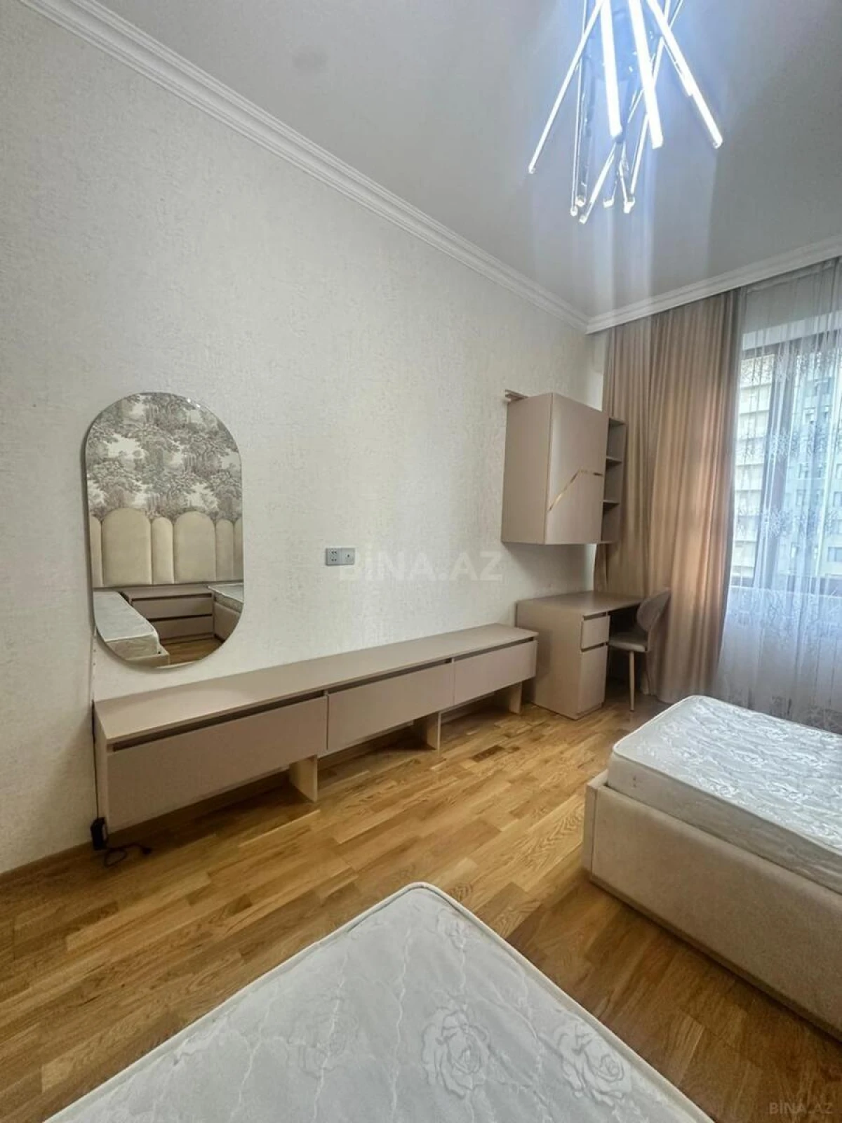 Kirayə verilir 3 otaqlı mənzil 115 m²