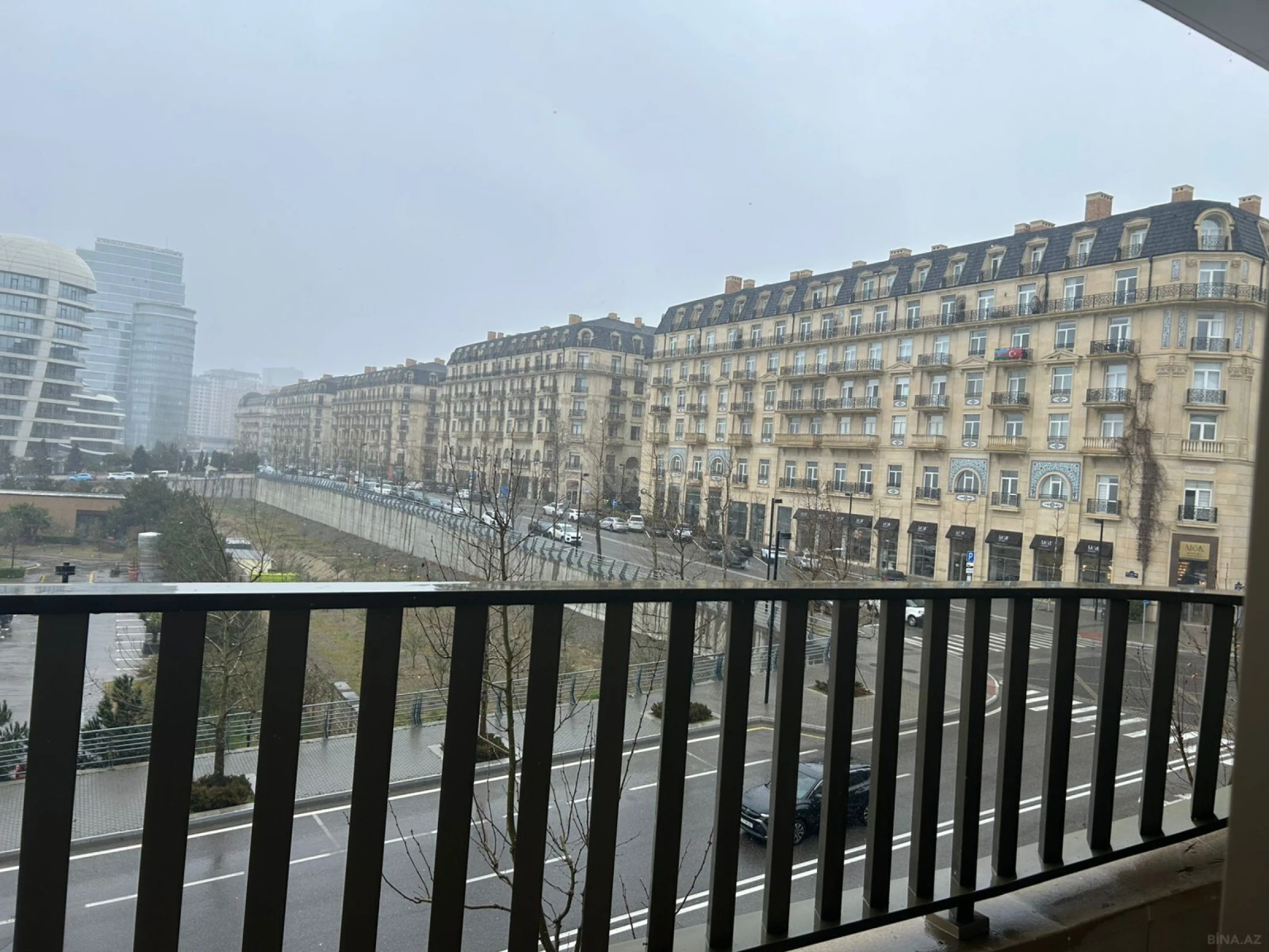 Satılır 2 otaqlı mənzil 74.4 m²