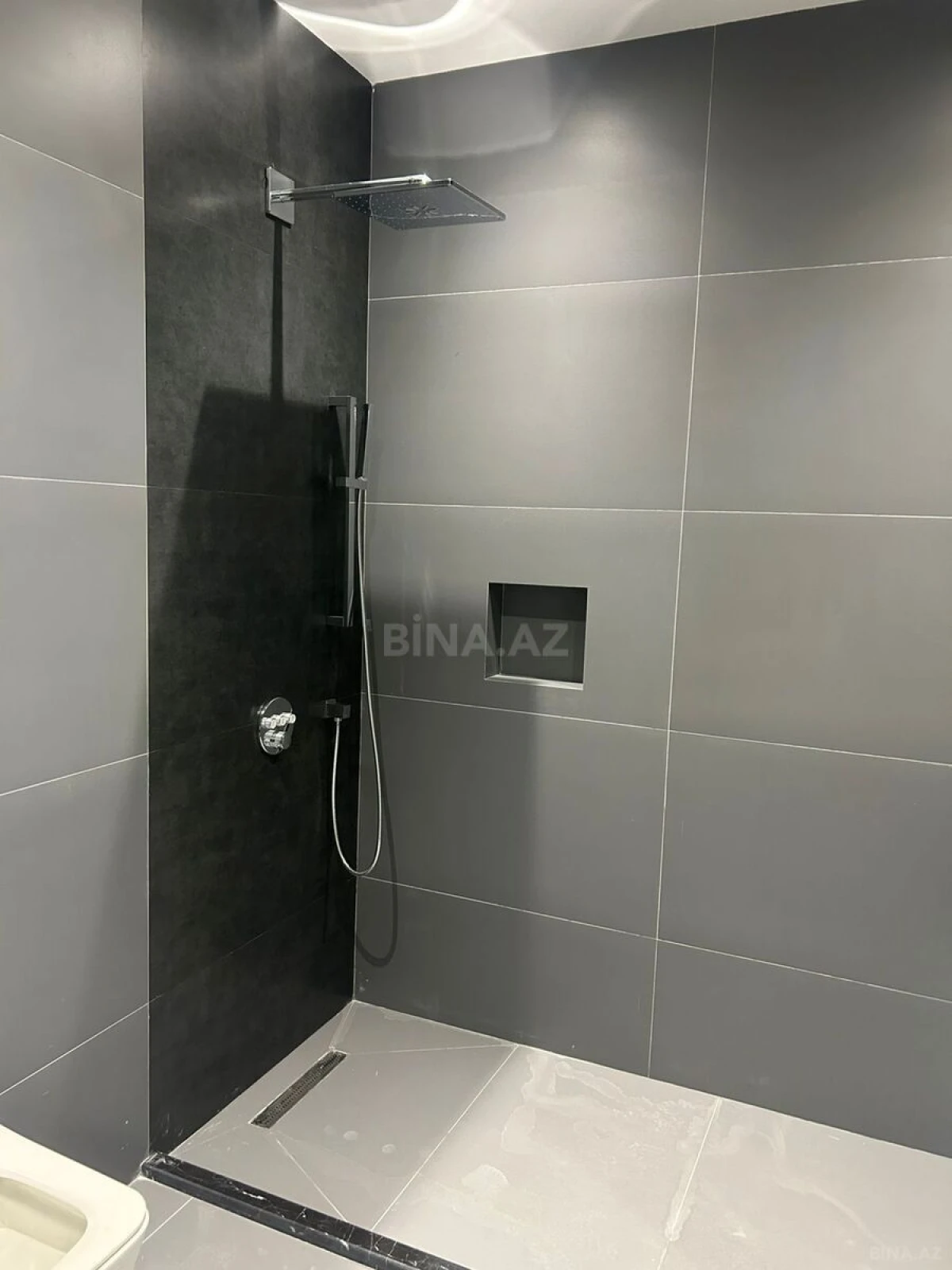 Satılır 2 otaqlı mənzil 74.4 m²