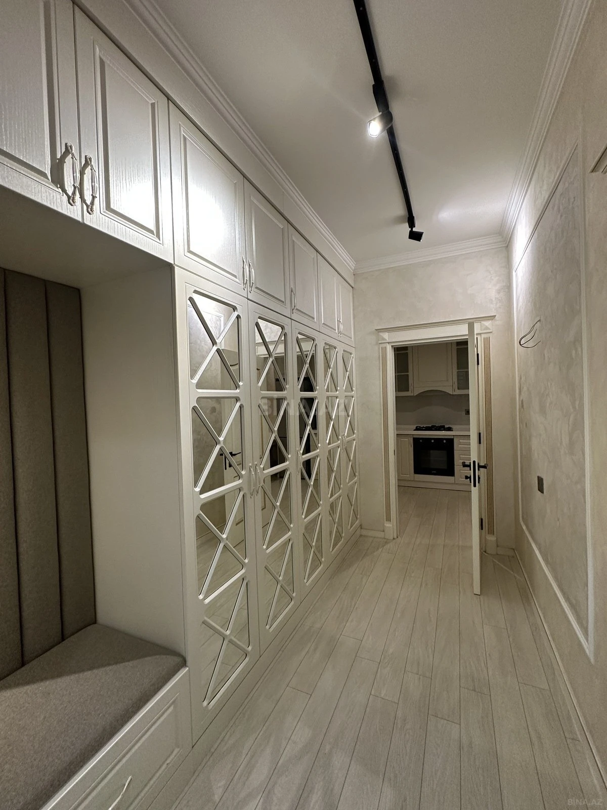 Kirayə verilir 3 otaqlı mənzil 99 m²