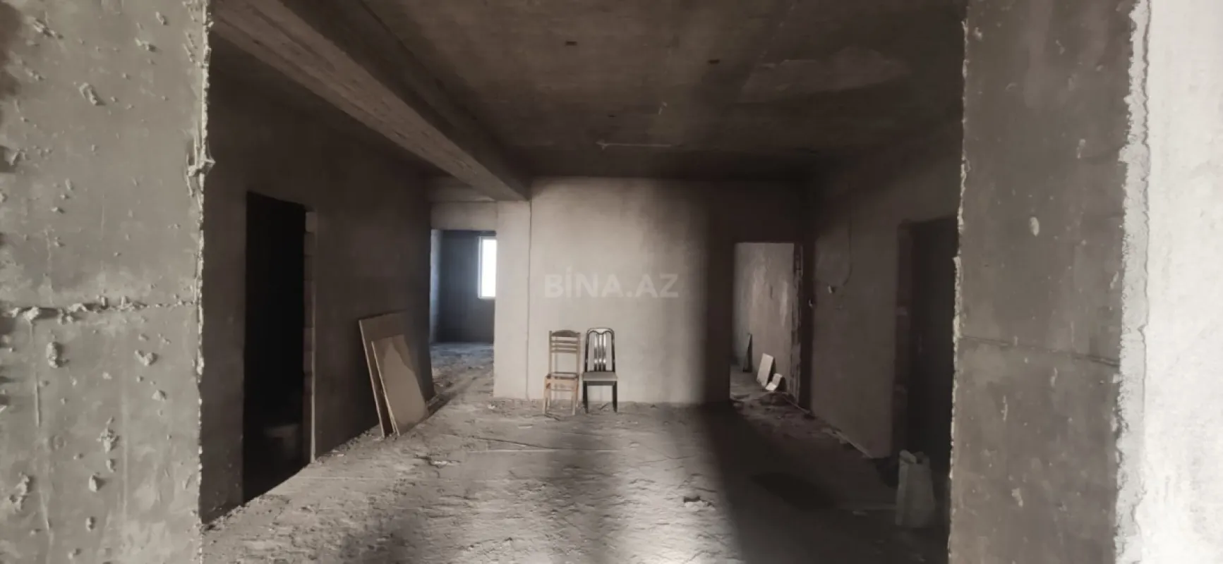 Satılır 3 otaqlı mənzil 146 m²