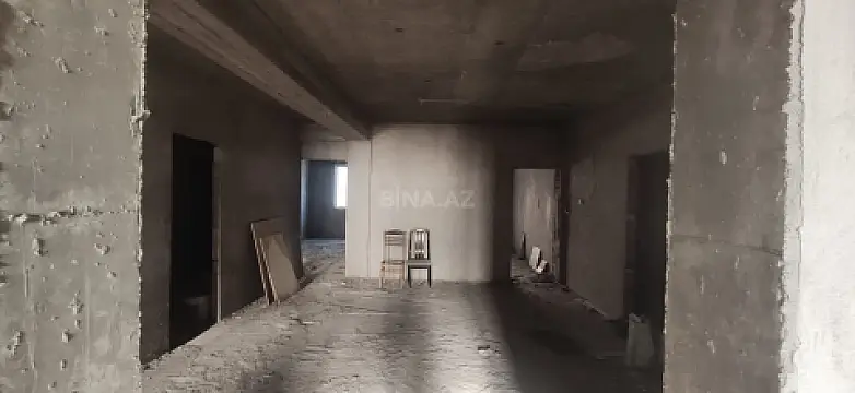 Satılır 3 otaqlı mənzil 146 m²