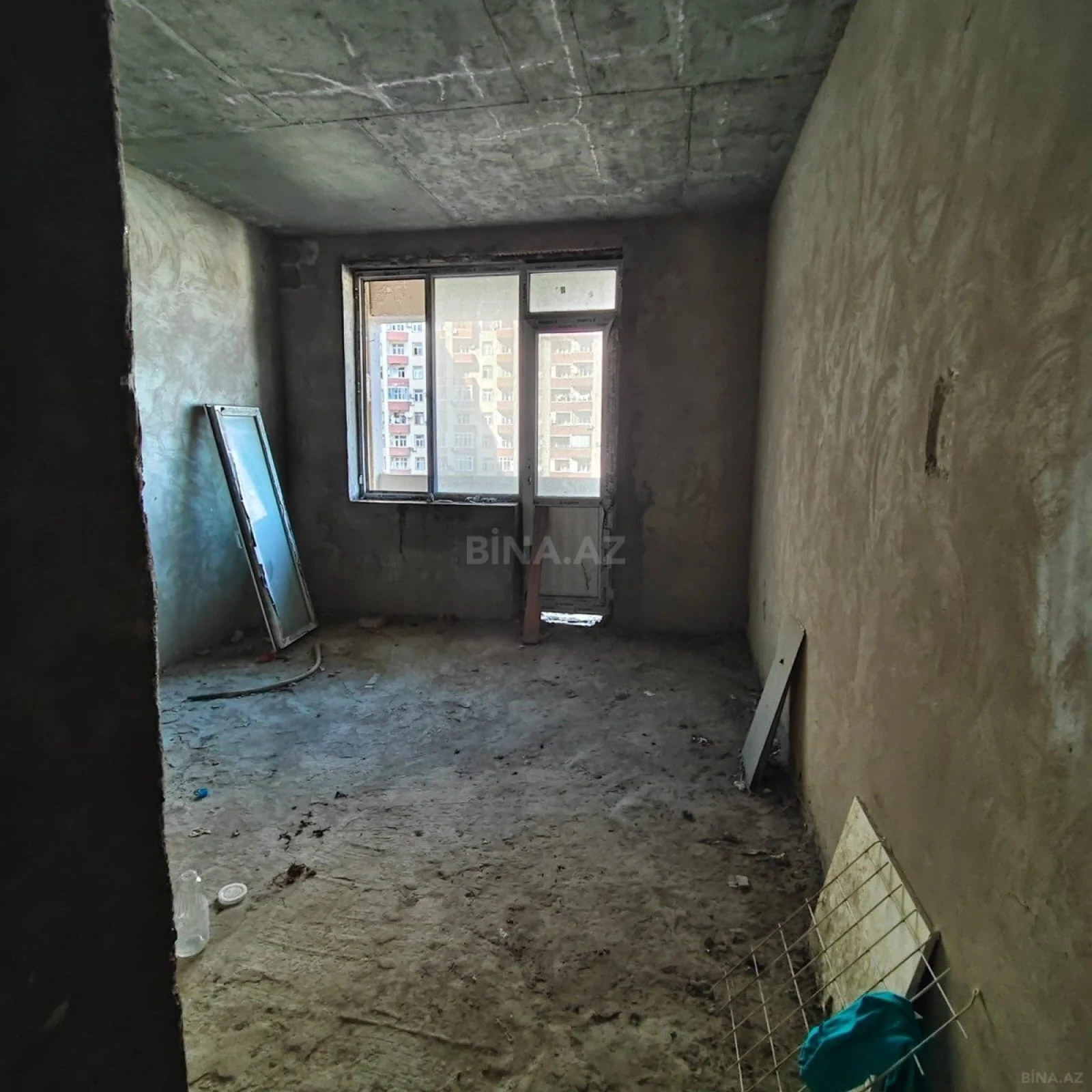 Satılır 3 otaqlı mənzil 146 m²