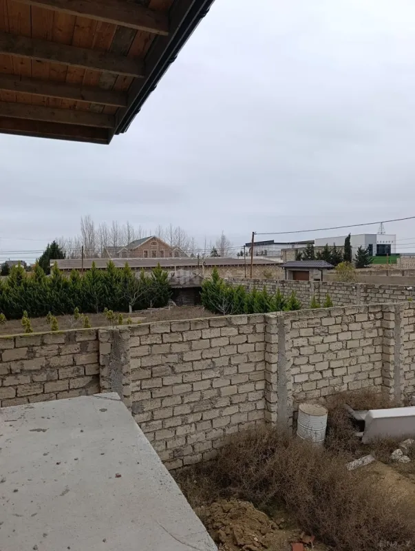 Satılır 7 otaqlı həyət evi 280 m²