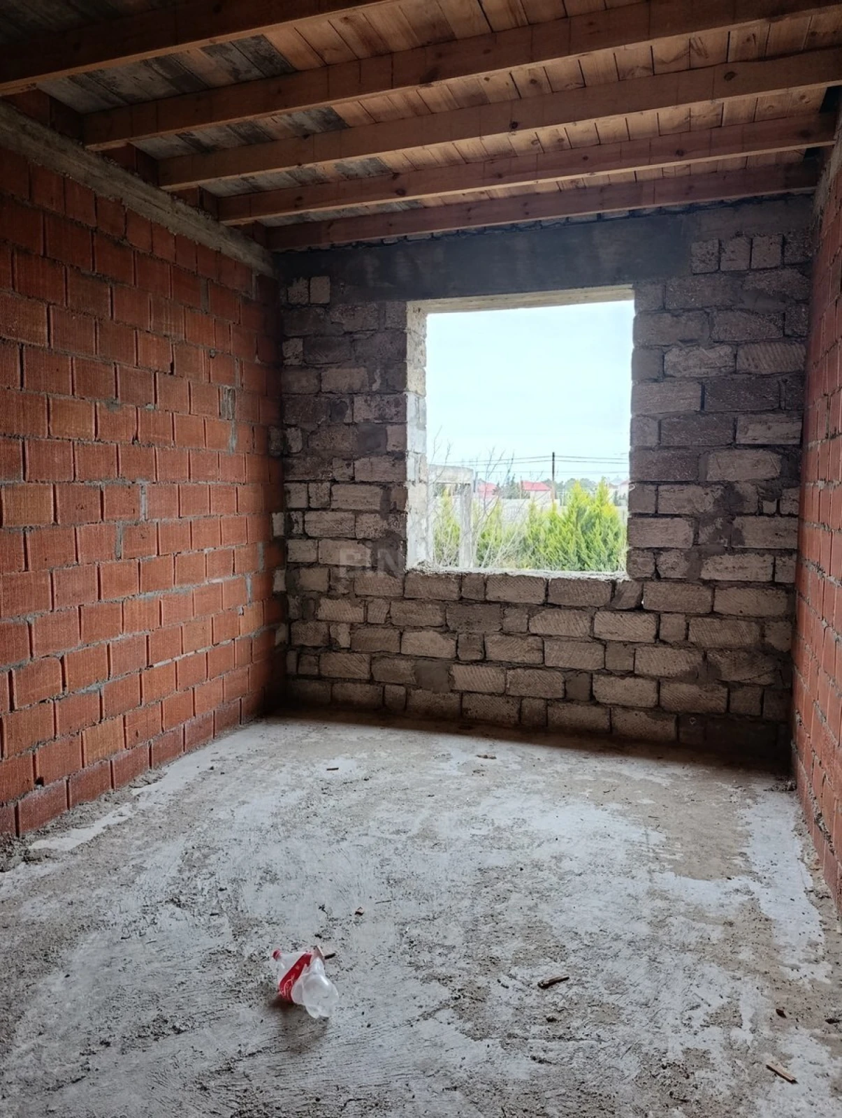Satılır 7 otaqlı həyət evi 280 m²