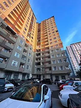 Satılır 3 otaqlı mənzil 98 m²