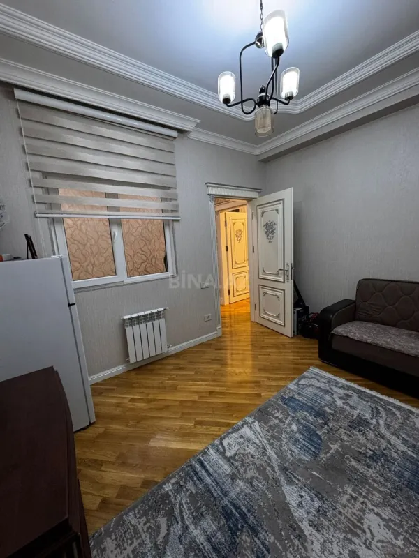 Satılır 3 otaqlı mənzil 98 m²