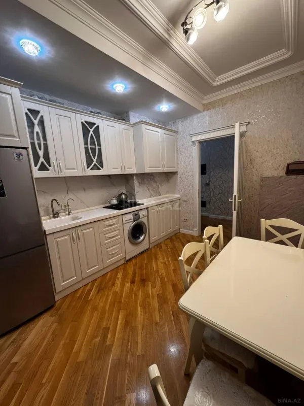 Satılır 3 otaqlı mənzil 98 m²